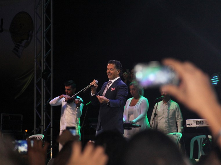 Ragheb Alama at Ehmej Festival